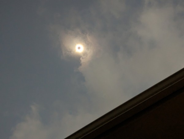 Wide-angle photo of eclipse during totality
